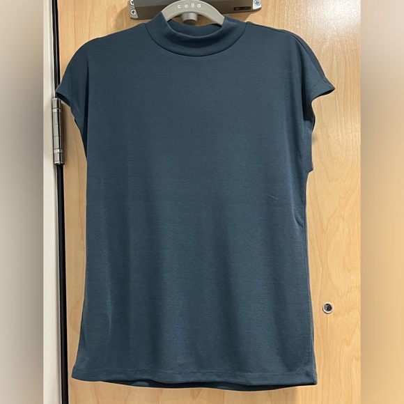 Ann Taylor Petite Mock Neck Cap Sleeve Top - Picture 2 of 5